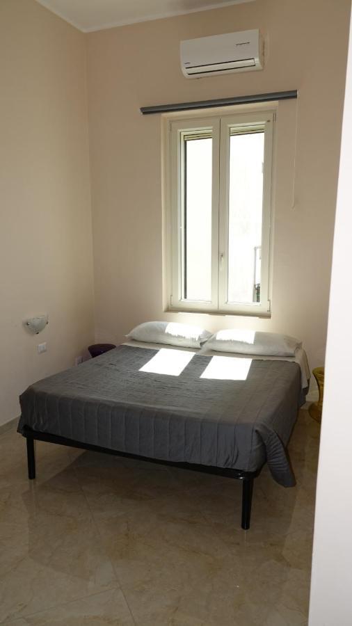 Cairoli Exclusive Rooms & Suite Μπρίντιζι Εξωτερικό φωτογραφία