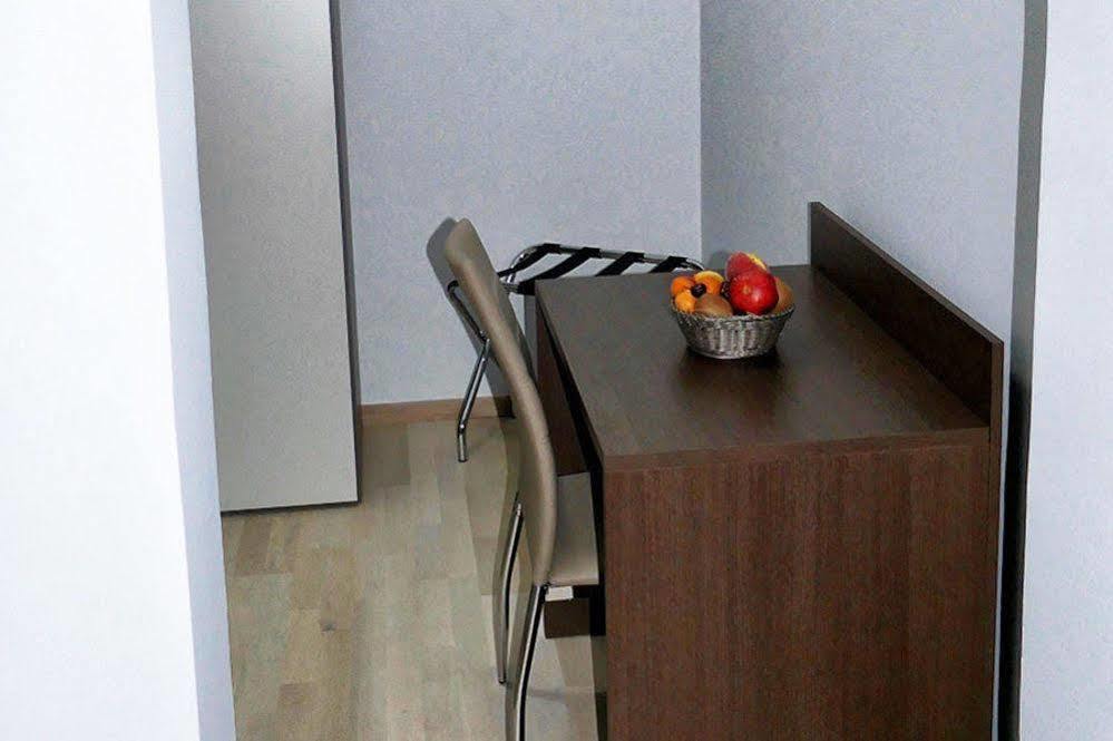 Cairoli Exclusive Rooms & Suite Μπρίντιζι Εξωτερικό φωτογραφία